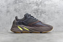 Yeezy Boost 700 v1 Mauve Marrom