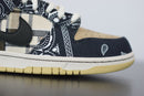 SB Dunk Low x Travis Scott