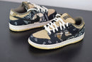 SB Dunk Low x Travis Scott