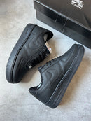 NIKE AIR FORCE F1