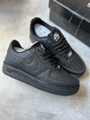 NIKE AIR FORCE F1
