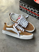 VANS KNU SKOOL