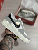 NIKE AIR FORCE